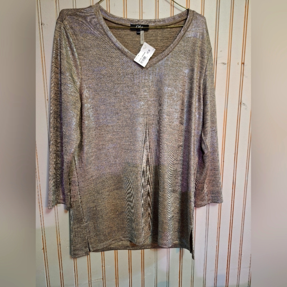 Elegant Metallic Tunic Top